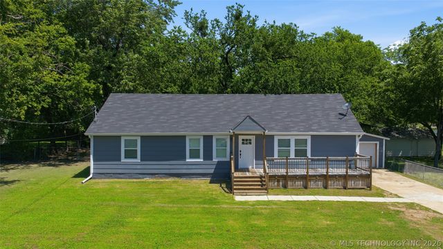 605 NE 6th Street, Wagoner, OK 74467