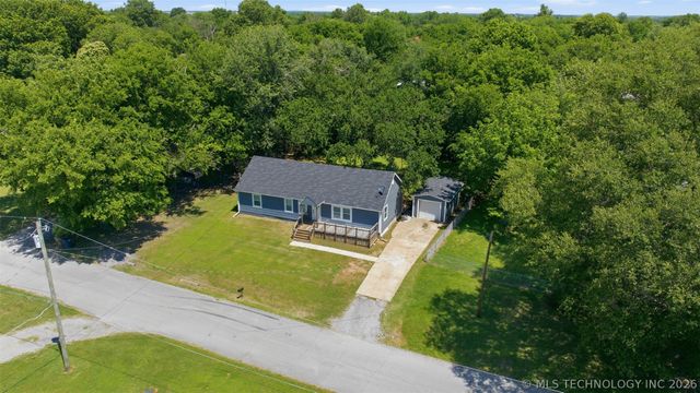 605 NE 6th Street, Wagoner, OK 74467