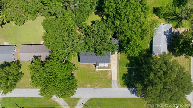 605 NE 6th Street, Wagoner, OK 74467