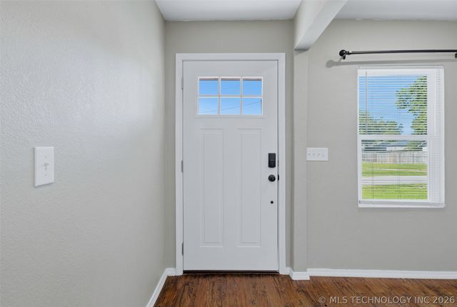 605 NE 6th Street, Wagoner, OK 74467