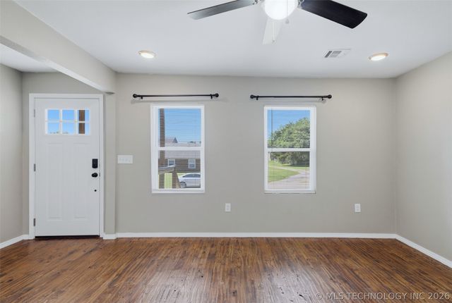 605 NE 6th Street, Wagoner, OK 74467