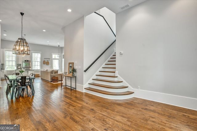 10671 Serenbe Lane, Chattahoochee Hills, GA 30268