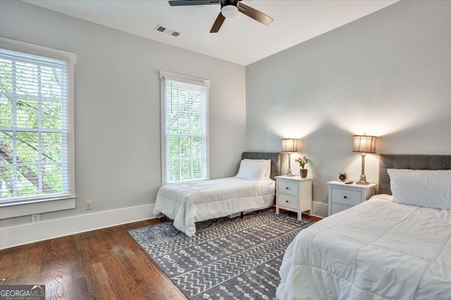 10671 Serenbe Lane, Chattahoochee Hills, GA 30268