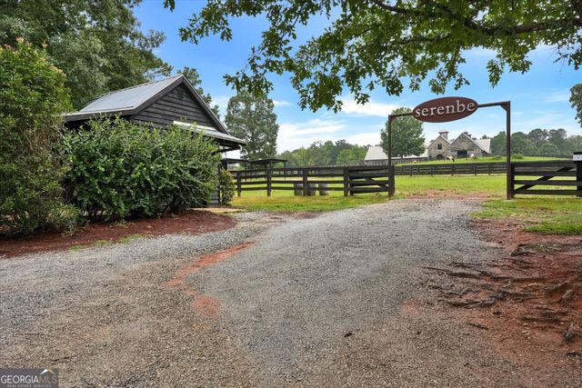 10671 Serenbe Lane, Chattahoochee Hills, GA 30268