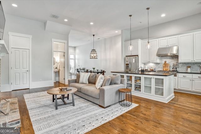 10671 Serenbe Lane, Chattahoochee Hills, GA 30268