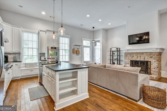 10671 Serenbe Lane, Chattahoochee Hills, GA 30268