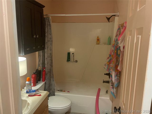 300 E Vicksburg Street, Broken Arrow, OK 74011