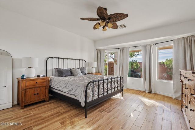 3201 E GLENEAGLE Drive, Chandler, AZ 85249