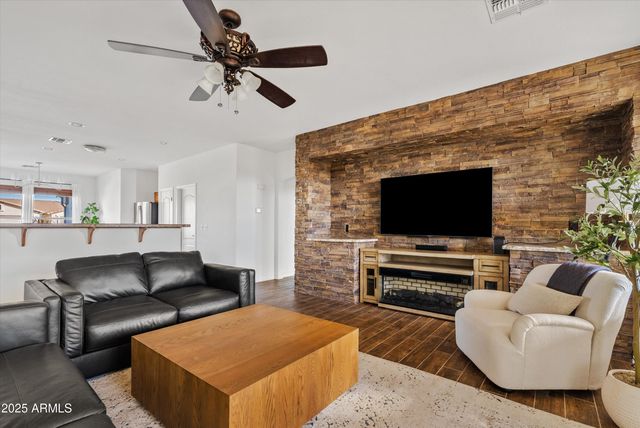 3201 E GLENEAGLE Drive, Chandler, AZ 85249