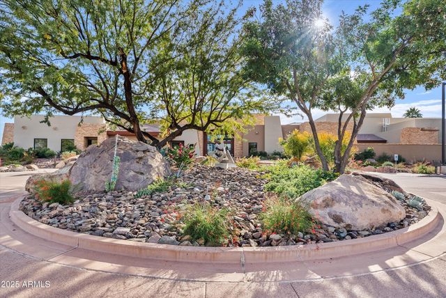 3201 E GLENEAGLE Drive, Chandler, AZ 85249