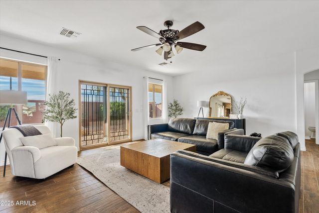 3201 E GLENEAGLE Drive, Chandler, AZ 85249