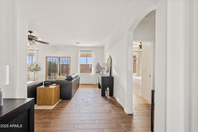 3201 E GLENEAGLE Drive, Chandler, AZ 85249