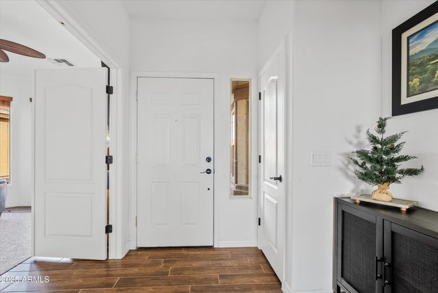 3201 E GLENEAGLE Drive, Chandler, AZ 85249