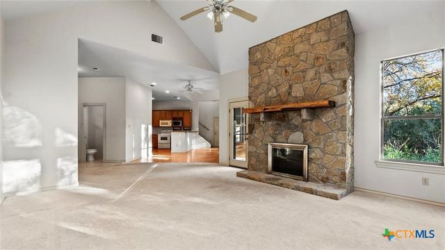 315 Arbors Circle, Elgin, TX 78621