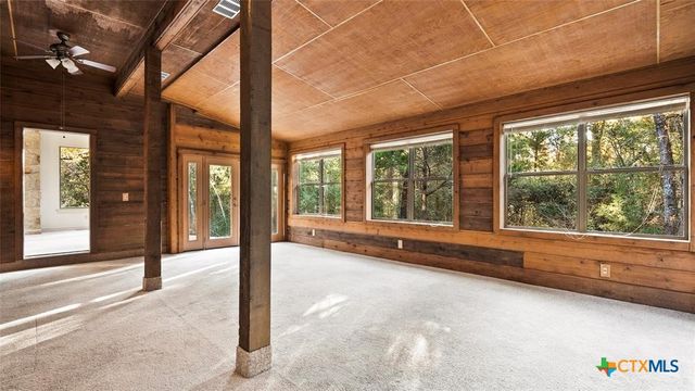 315 Arbors Circle, Elgin, TX 78621