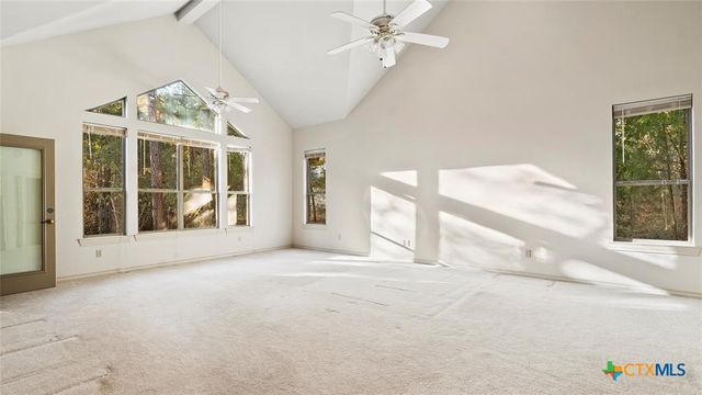 315 Arbors Circle, Elgin, TX 78621