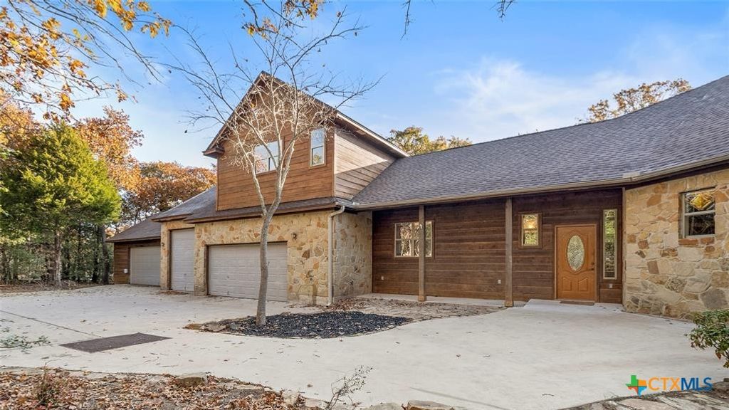 315 Arbors Circle, Elgin, TX 78621