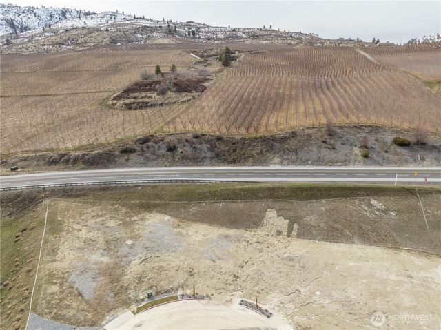 174 Loretta Lane, Chelan, WA 98816