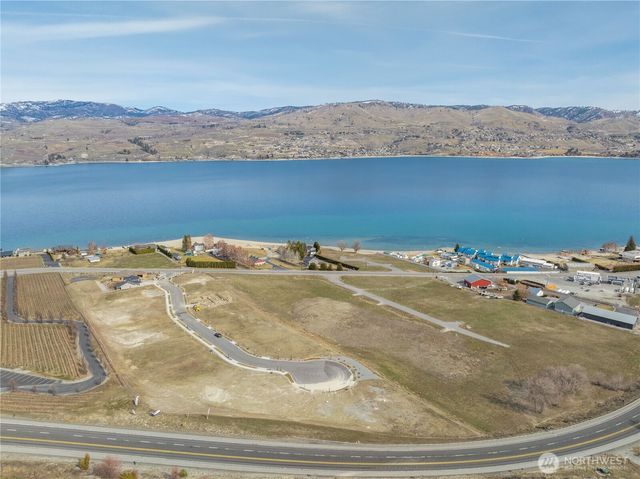174 Loretta Lane, Chelan, WA 98816