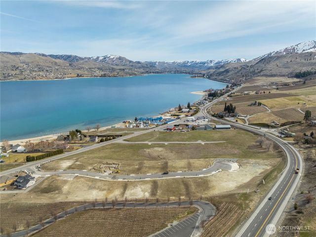 174 Loretta Lane, Chelan, WA 98816