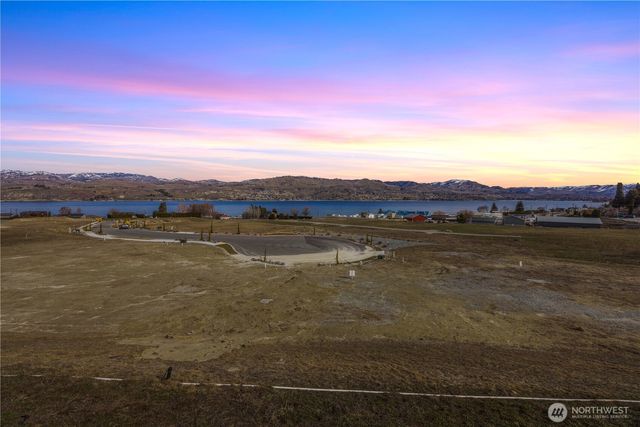 174 Loretta Lane, Chelan, WA 98816