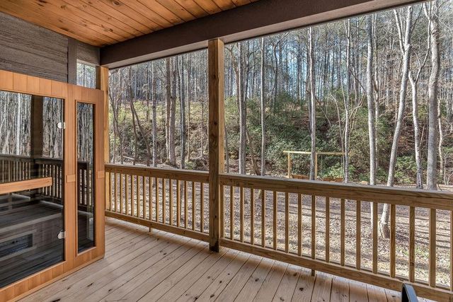 246 Woodward Way, Talking Rock, GA 30175