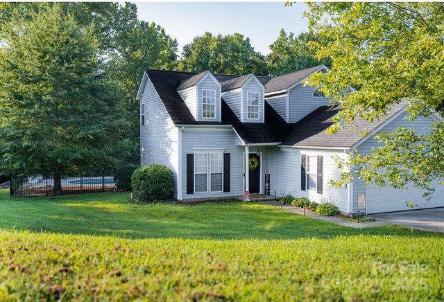 105 S Tanninger Road, Mount Holly, NC 28120