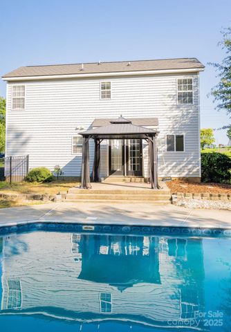 105 S Tanninger Road, Mount Holly, NC 28120