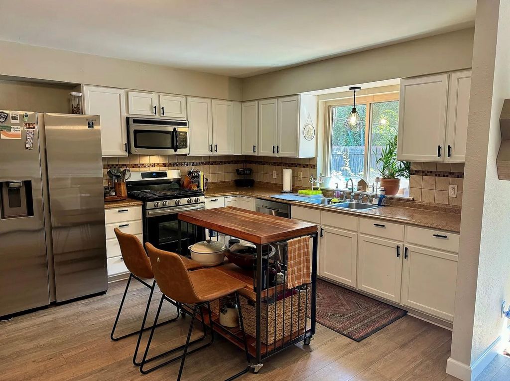 7309 Broken Arrow LN, Austin, TX 78745