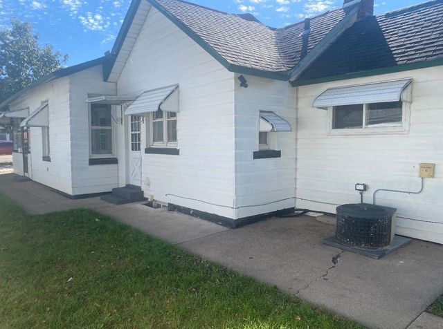 415 Mankato Avenue, Winona, MN 55987