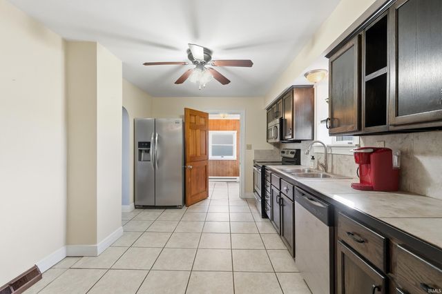 218 Clingerman Avenue, Churubusco, IN 46723