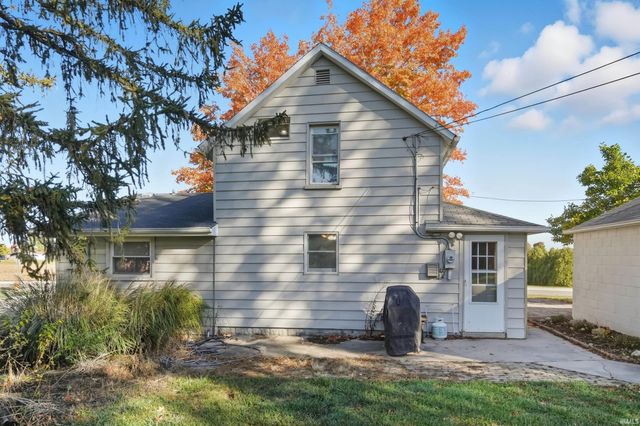 218 Clingerman Avenue, Churubusco, IN 46723