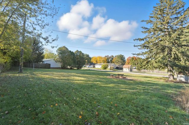 218 Clingerman Avenue, Churubusco, IN 46723