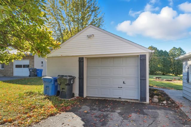 218 Clingerman Avenue, Churubusco, IN 46723