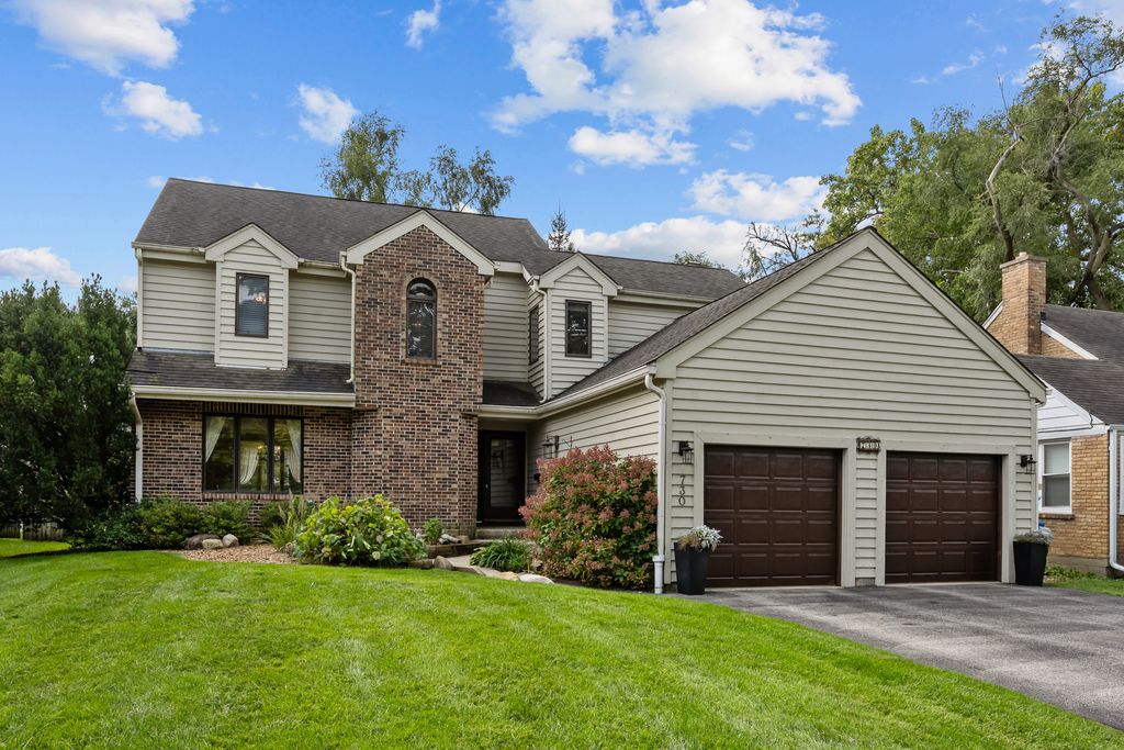 730 Llewellyn Avenue, Highland Park, IL 60035