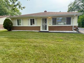 1374 Forest Place, Calumet City, IL 60409