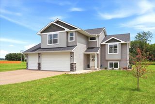 1121 Eulaine Circle, Hammond, WI 54015