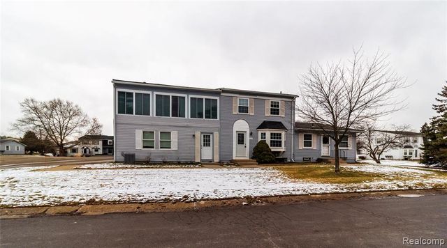 220 Aqueduct Drive 80, Walled Lake, MI 48390