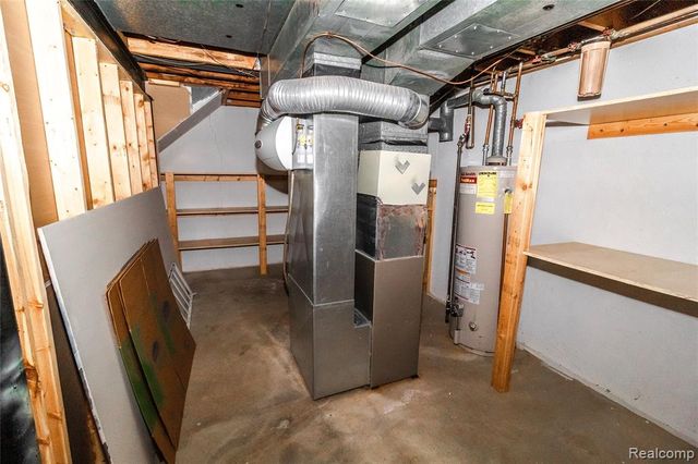 220 Aqueduct Drive 80, Walled Lake, MI 48390