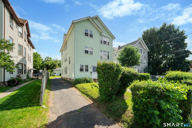 23 Thorniley Street, New Britain, CT 06051