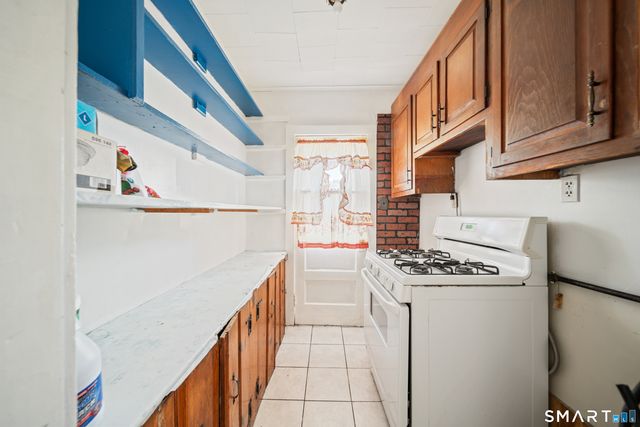 23 Thorniley Street, New Britain, CT 06051