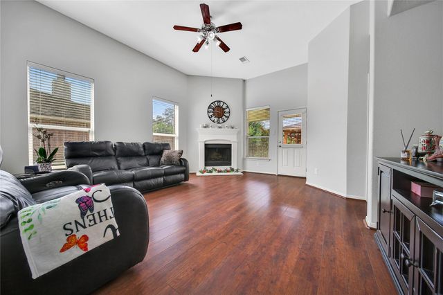 506 Glenwood Ridge Drive, Spring, TX 77386