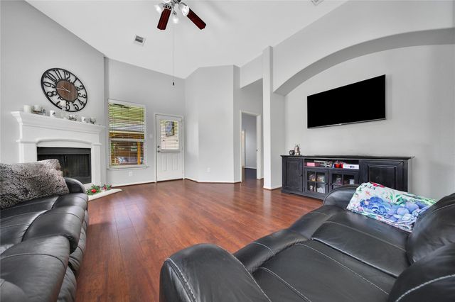 506 Glenwood Ridge Drive, Spring, TX 77386