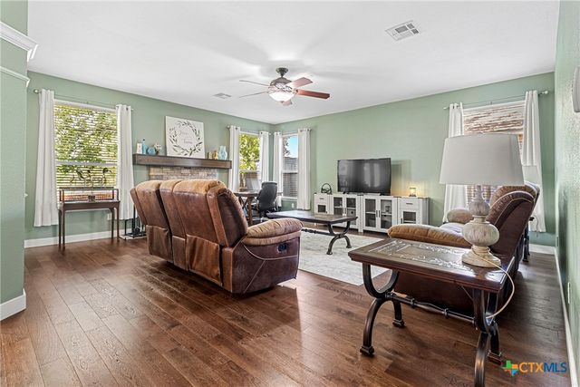 202 W Iowa Drive, Harker Heights, TX 76548