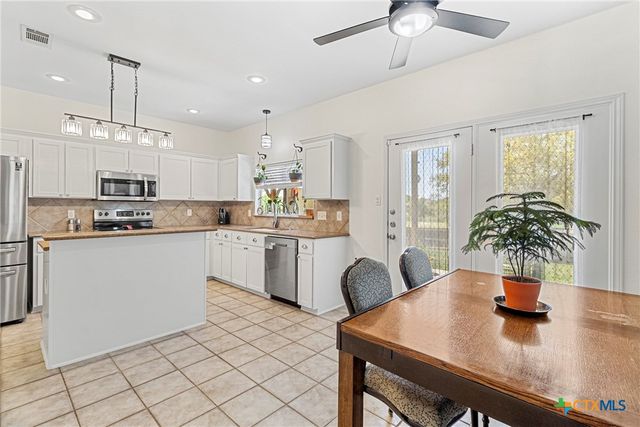 202 W Iowa Drive, Harker Heights, TX 76548