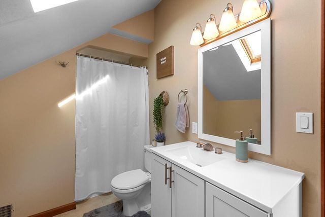 4023 S 1st STREET, Milwaukee, WI 53207