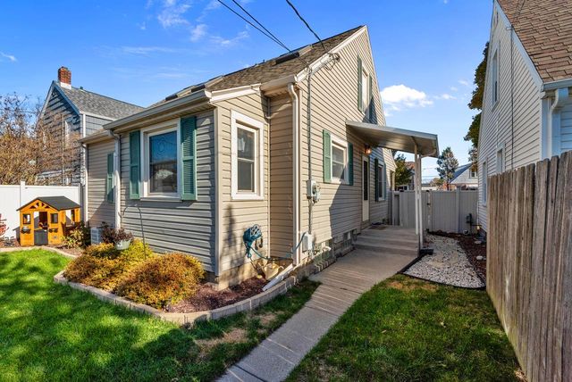 4023 S 1st STREET, Milwaukee, WI 53207