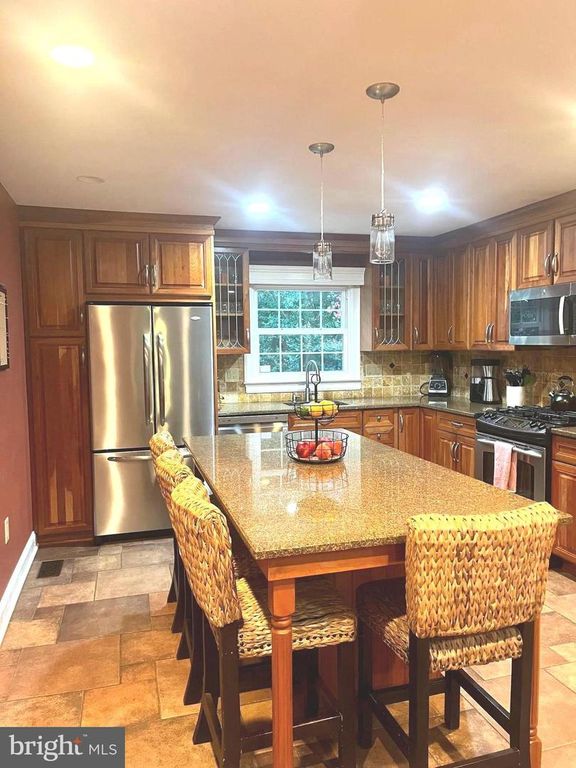 2802 WATERFORD DR, Cinnaminson, NJ 08077