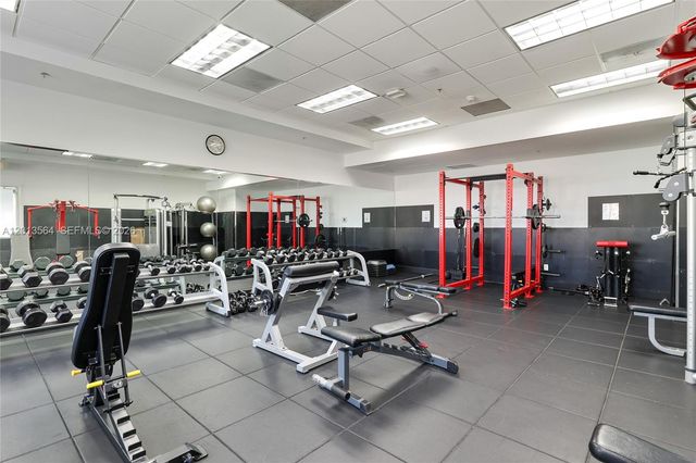 1200 Brickell Bay Dr 3122, Miami, FL 33131