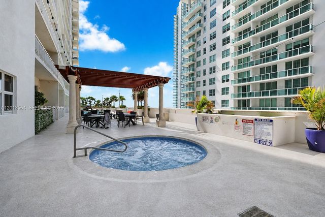 1200 Brickell Bay Dr 3122, Miami, FL 33131